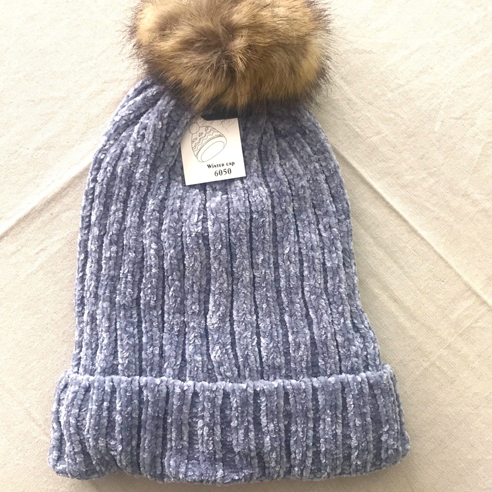 ❤️‍🔥5/$20❤️‍🔥NWT Grey Chenille Beanie